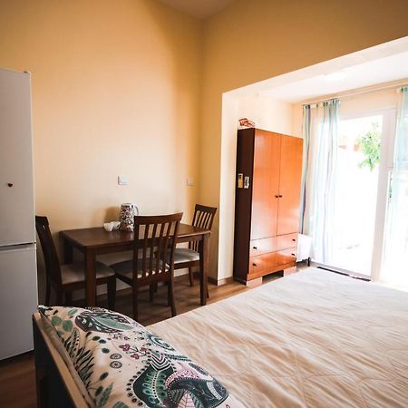 Moon-Light Studio Hotel Larnaca Exterior photo
